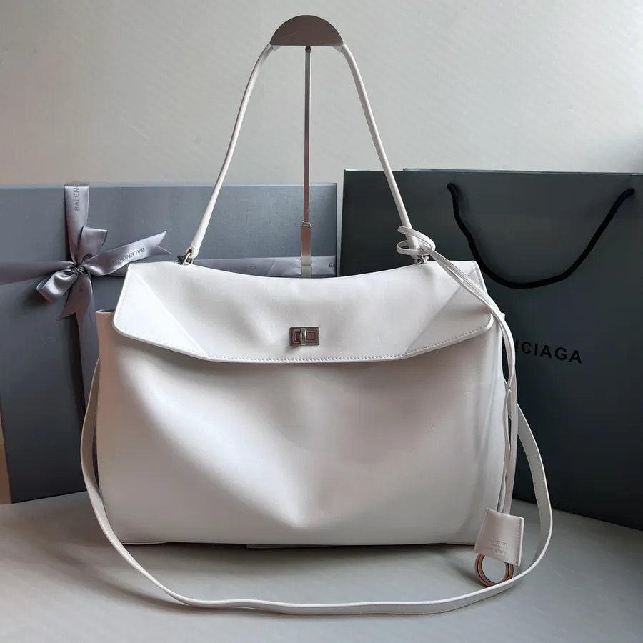Baleenciag Rodeo Luxury Bucket Bag with Grained Calfskin