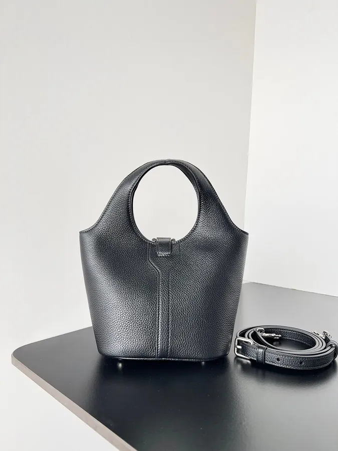 Lock Decor Loer Travel Bag