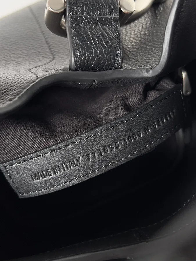 Lock Decor Loer Travel Bag