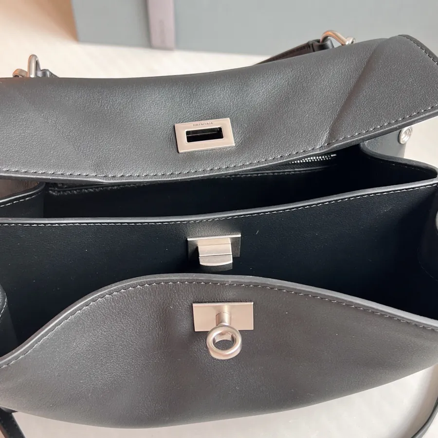 Baleenciag Rodeo Luxury Bucket Bag with Grained Calfskin