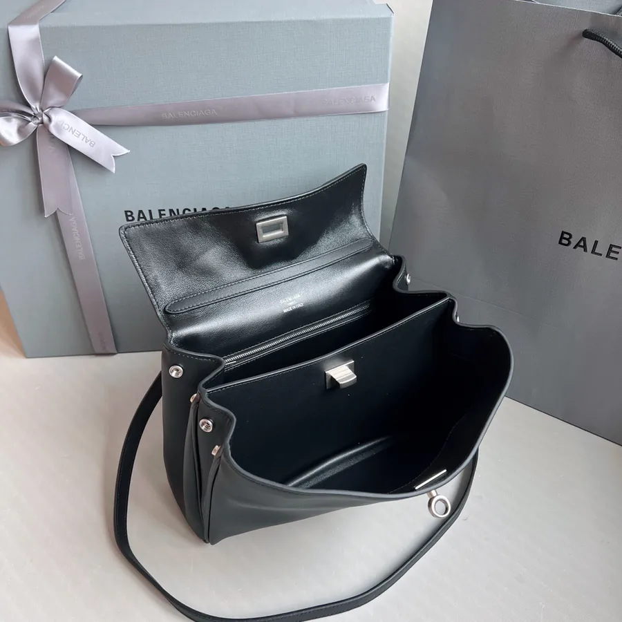 Baleenciag Rodeo Luxury Bucket Bag with Grained Calfskin
