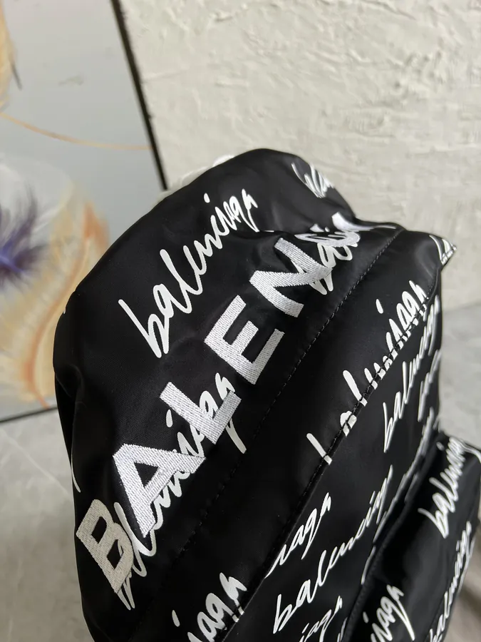 Balen Shoulder Bag Premium Street Style