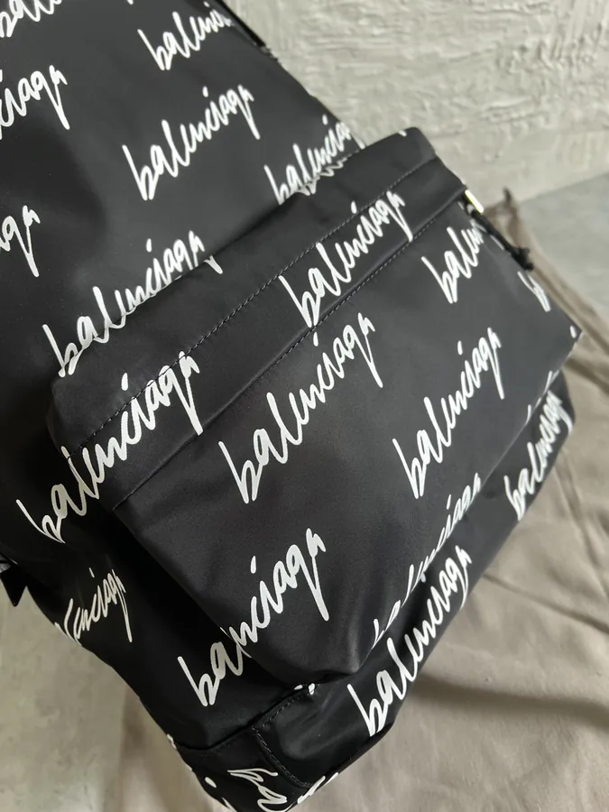 Balen Shoulder Bag Premium Street Style