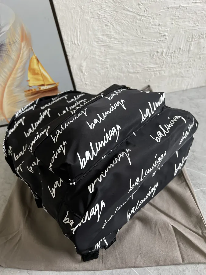 Balen Shoulder Bag Premium Street Style