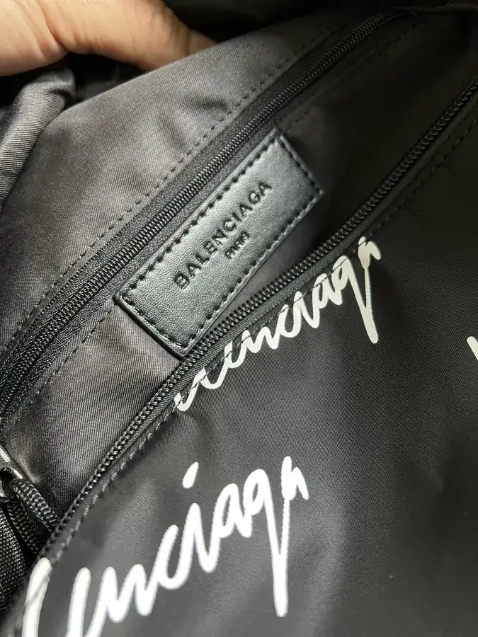 Balen Shoulder Bag Premium Street Style