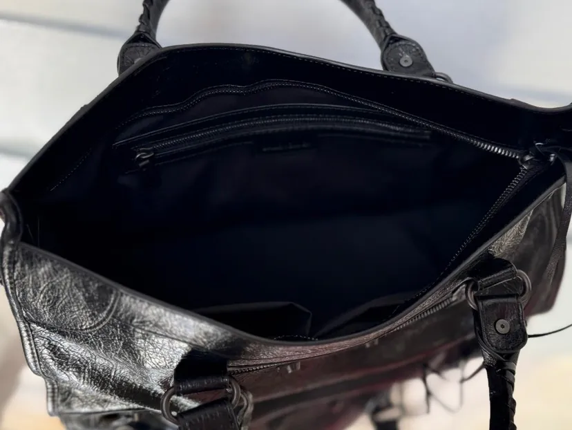 Le City Mini Black Zip