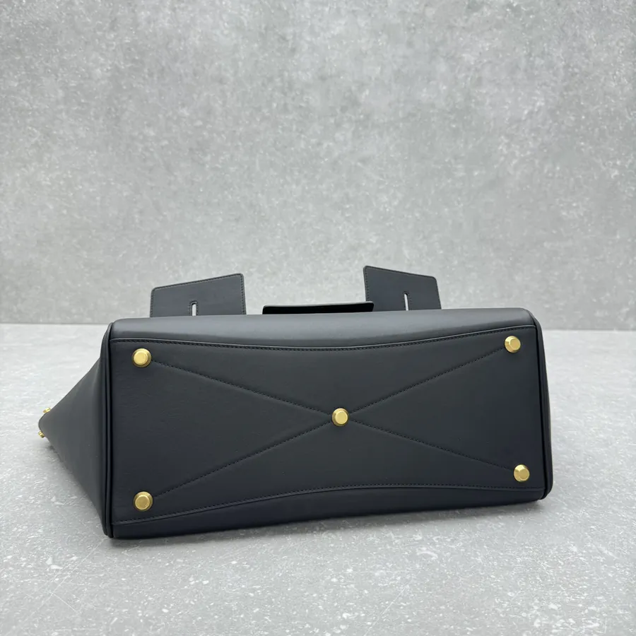 Baleenciag*Bel Air Tote Medium Size