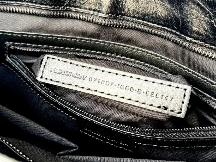 Le City Medium Black Zip