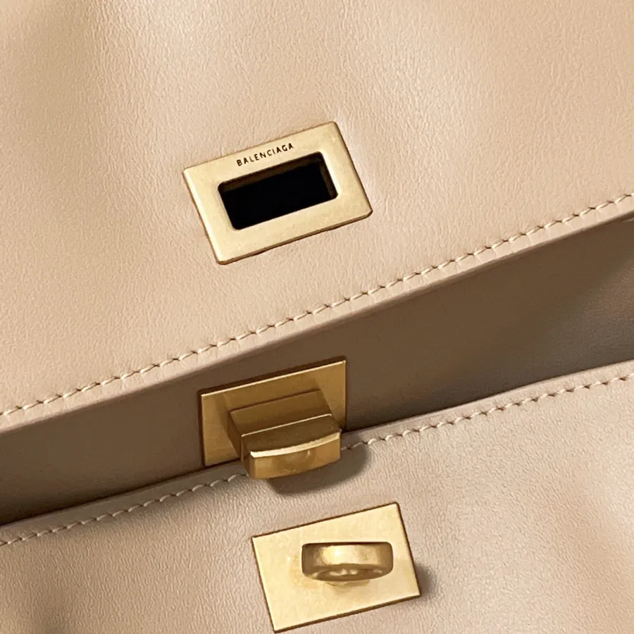 Baleenciag Rodeo Luxury Bucket Bag with Grained Calfskin