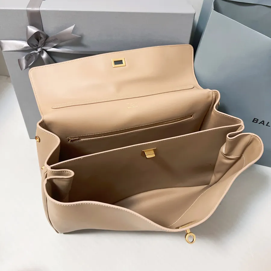 Baleenciag Rodeo Luxury Bucket Bag with Grained Calfskin