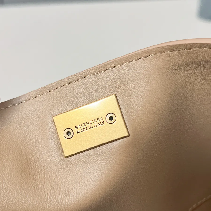 Baleenciag Rodeo Luxury Bucket Bag with Grained Calfskin