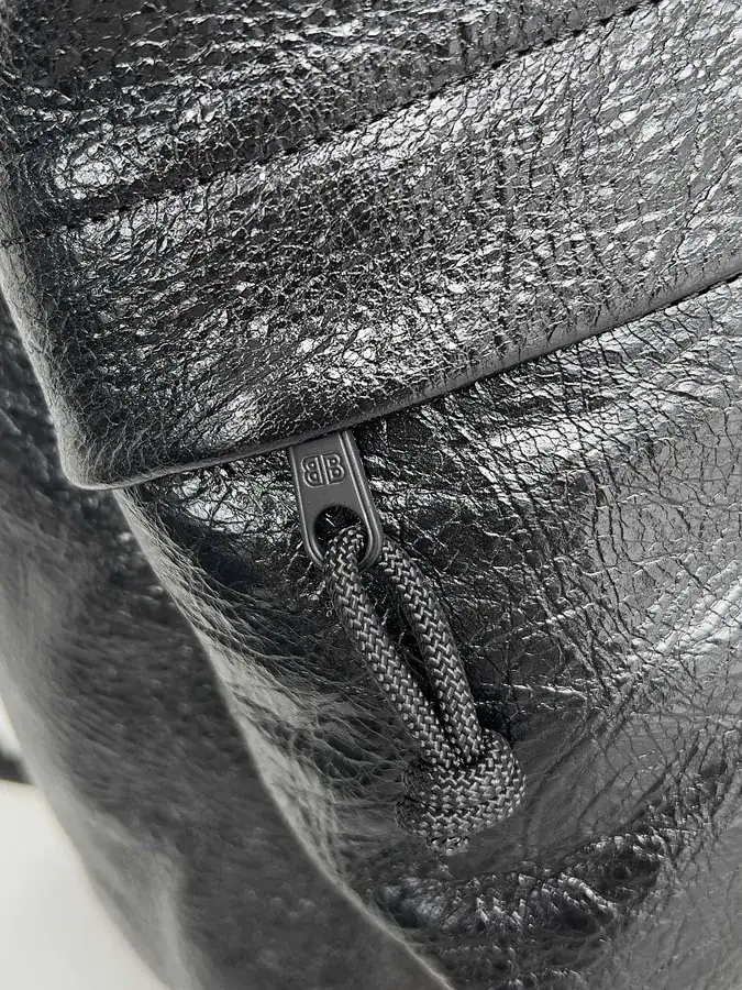 EXPLORER Backpack