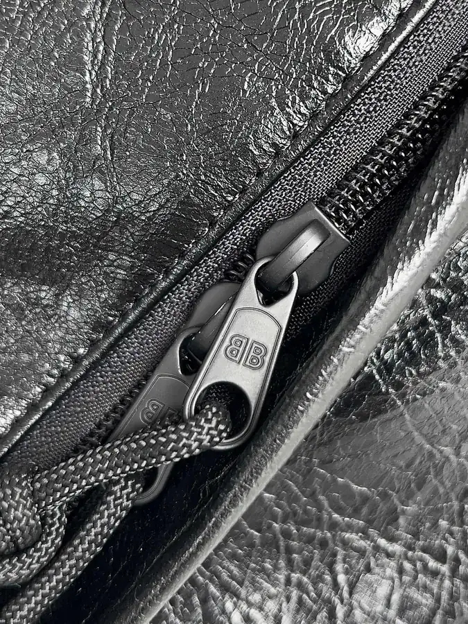 EXPLORER Backpack
