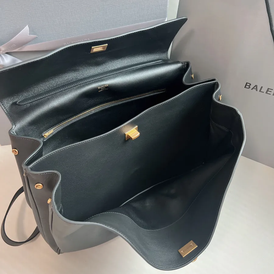 Baleenciag Rodeo Luxury Bucket Bag with Grained Calfskin