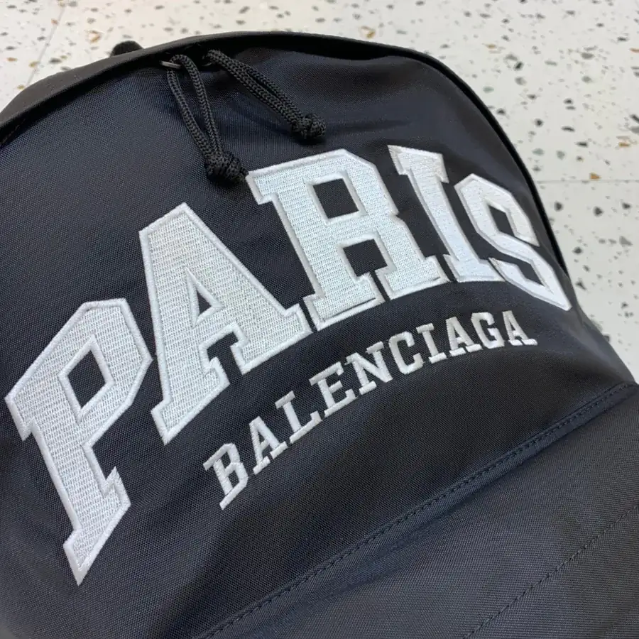 Balen Shoulder Bag Premium Street Style