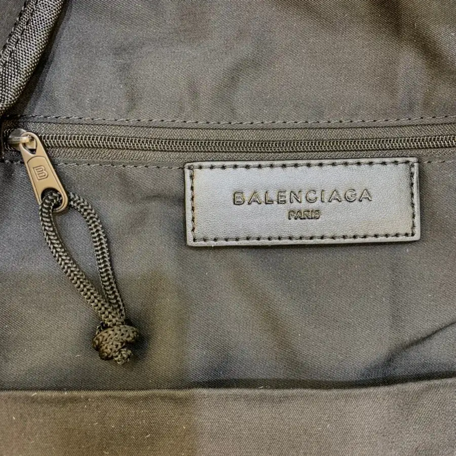 Balen Shoulder Bag Premium Street Style
