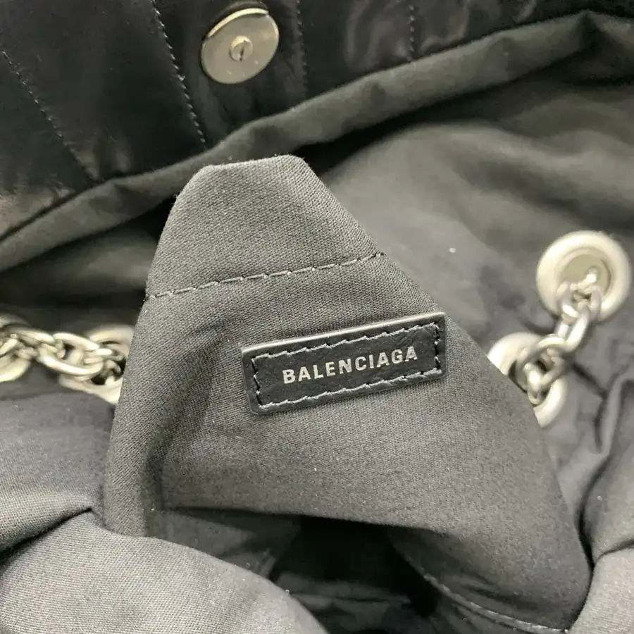 Baleenciag Monaco Quilted Bag