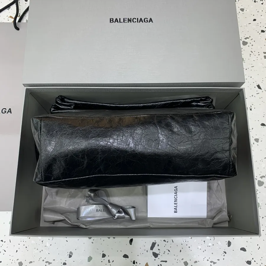 BaleNCIAG Le Monaco Medium Oil Wax Black Gold