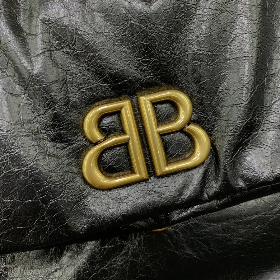 BaleNCIAG Le Monaco Medium Oil Wax Black Gold