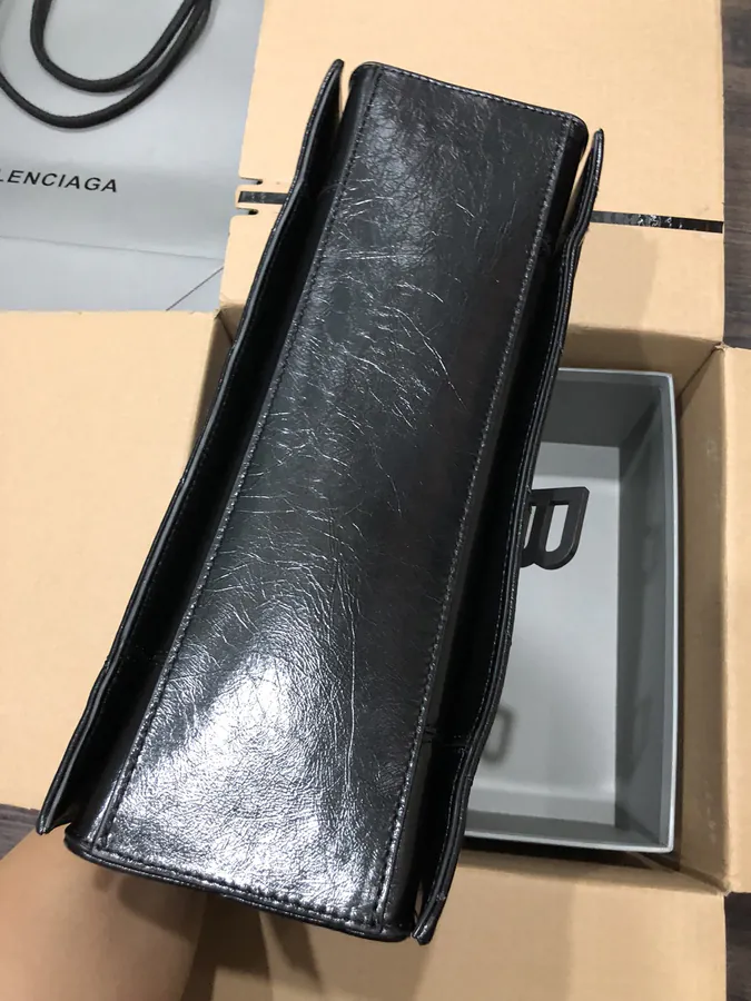 BaleNCIAG Crush Sand漏 Chain Bag