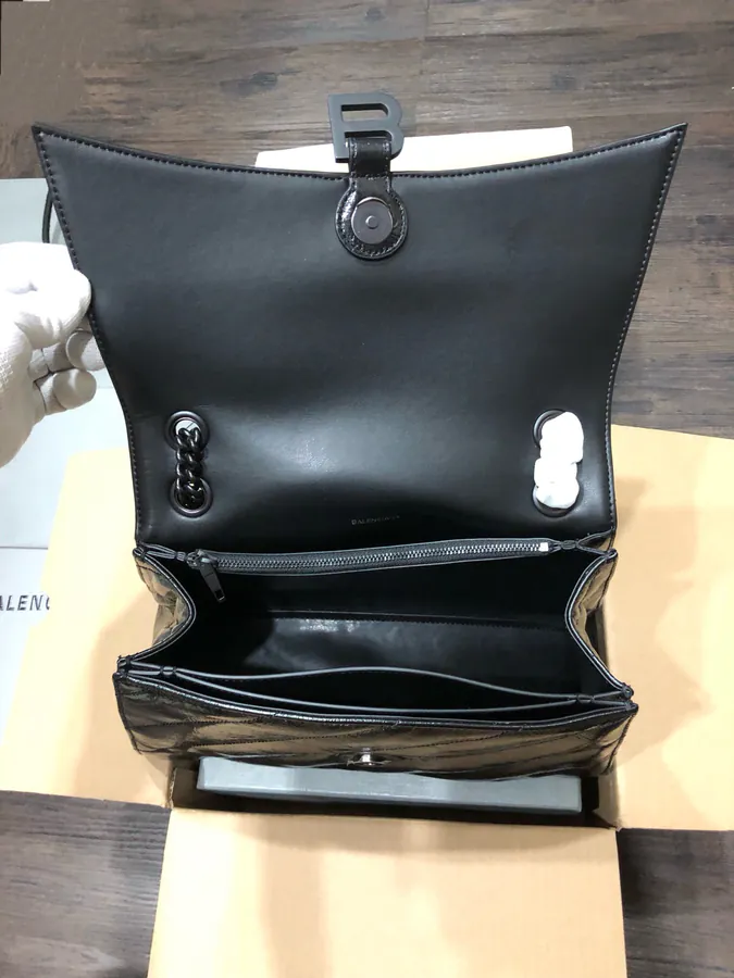 BaleNCIAG Crush Sand漏 Chain Bag