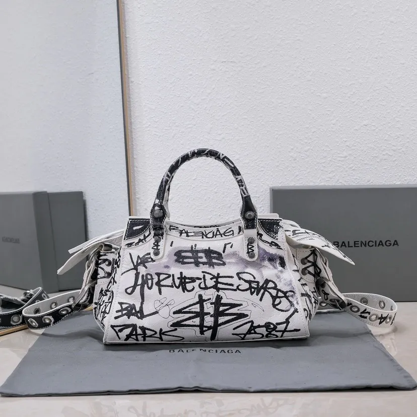 Baleenciag Le Cagolé Semi Moon Handbag