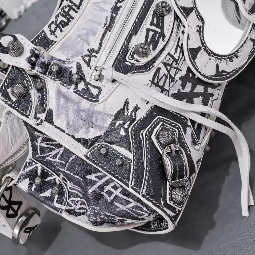Baleenciag Le Cagolé Semi Moon Handbag