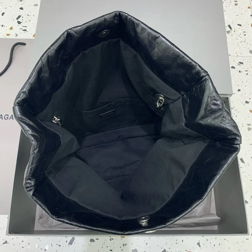 BaleNCIAG Le Monaco Bucket Bag Medium Size