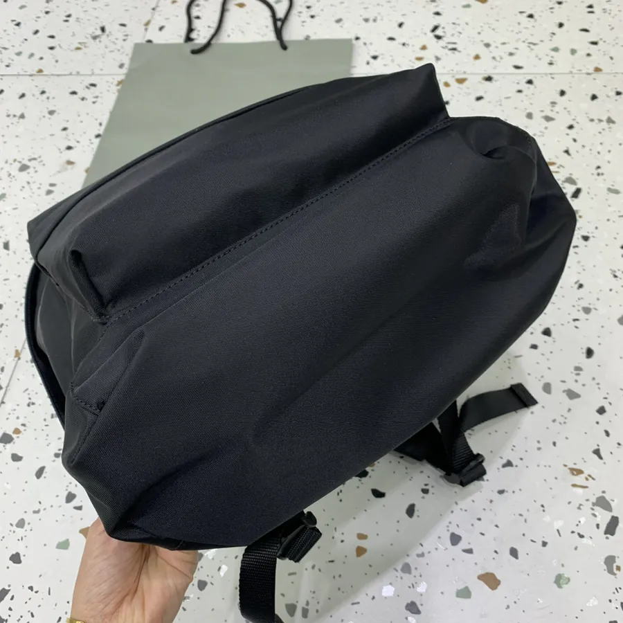 Balen Shoulder Bag Premium Street Style Tote