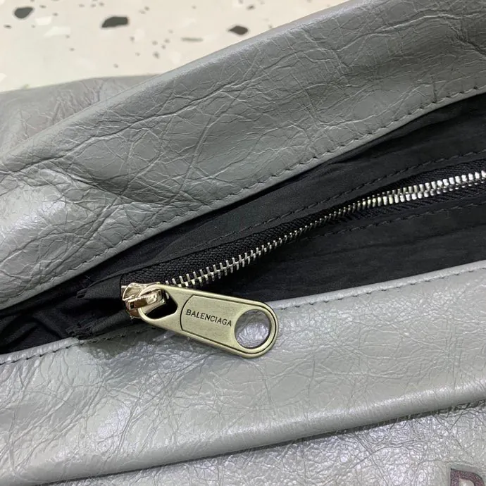 New Parisian Dustbag Bag A Unique Fusion of Style and Utility