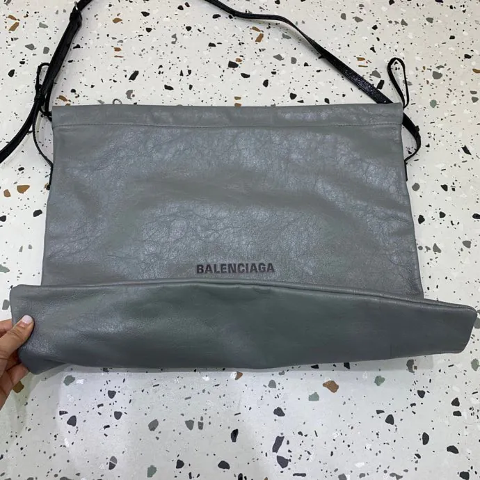 New Parisian Dustbag Bag A Unique Fusion of Style and Utility