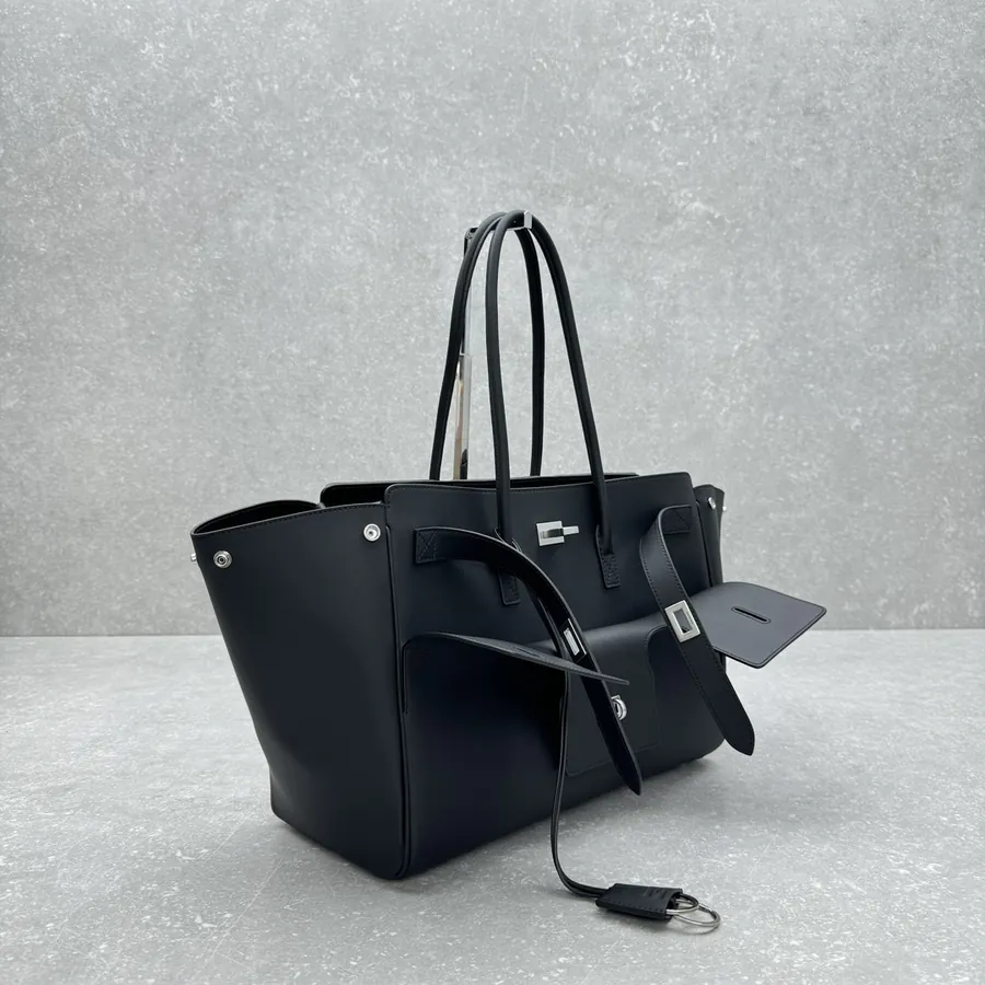 Baleenciag*Bel Air Tote Medium Size