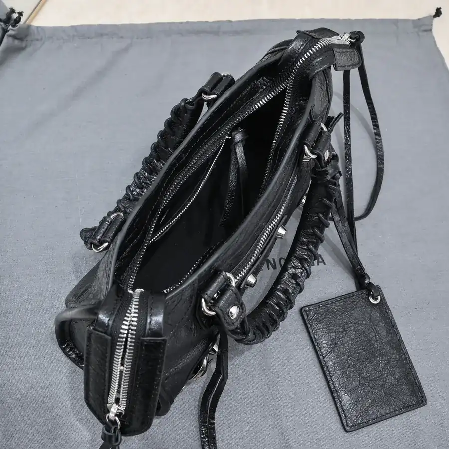 Barja Classic Motorcycle Bag in Black with Silver Nails