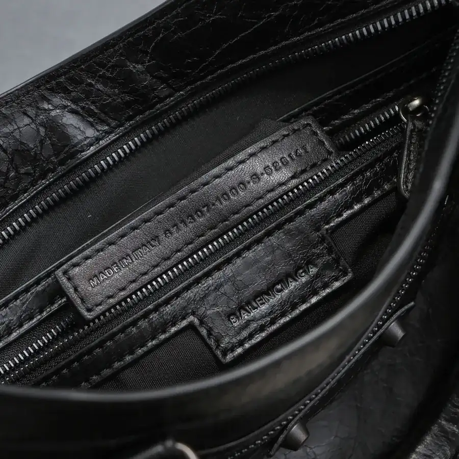 Barja Timeless Tears Motorcycle Bag Classic Series