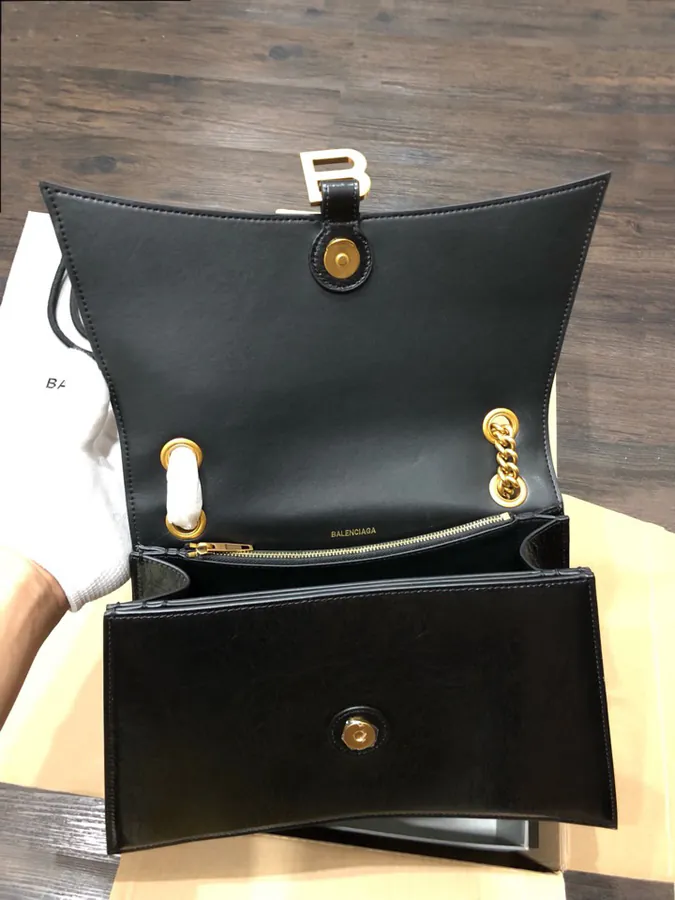 BaleNCIAG Crush Sand漏 Chain Bag with Gold Clasp