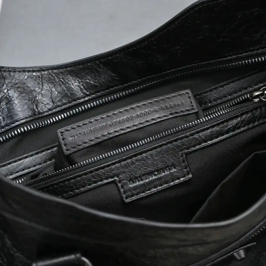 Barja Timeless Tears Motorcycle Bag