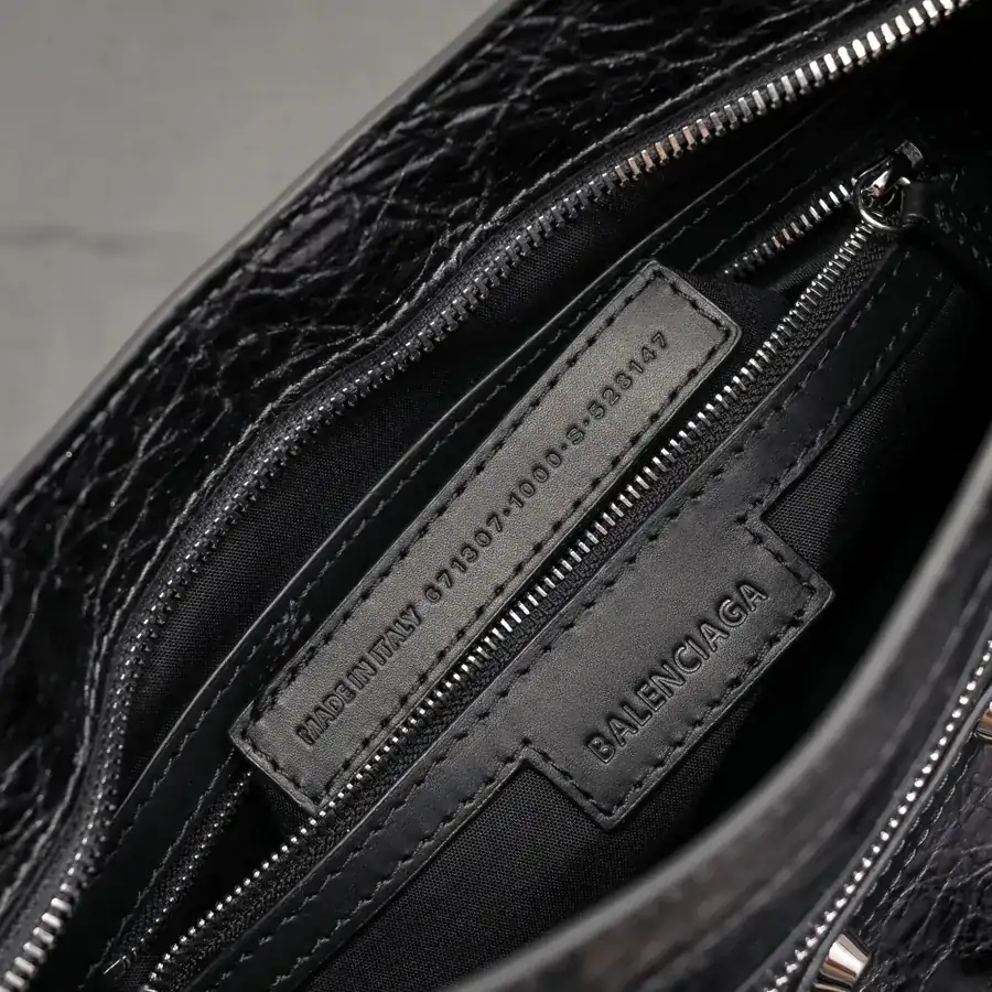 Barja Timeless Tears Motorcycle Bag