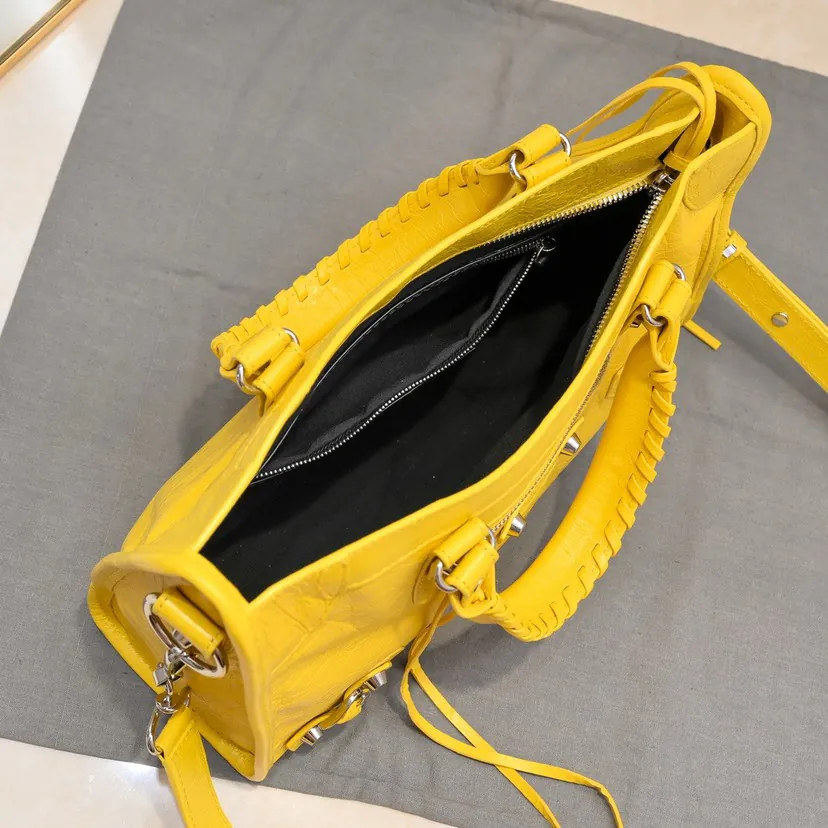 Barja Timeless Tears Motorcycle Bag