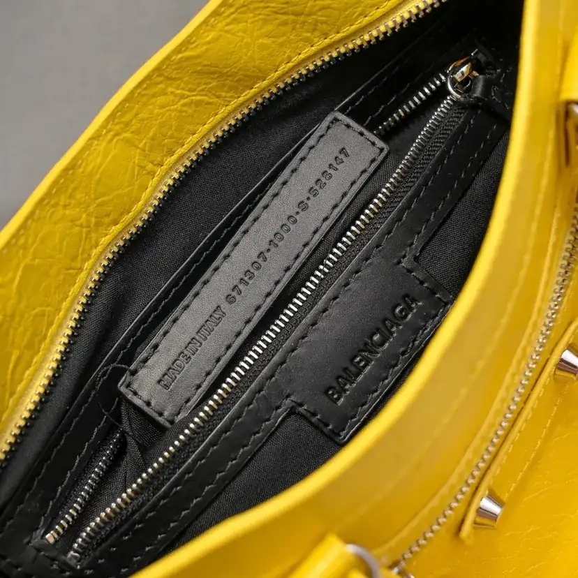 Barja Timeless Tears Motorcycle Bag