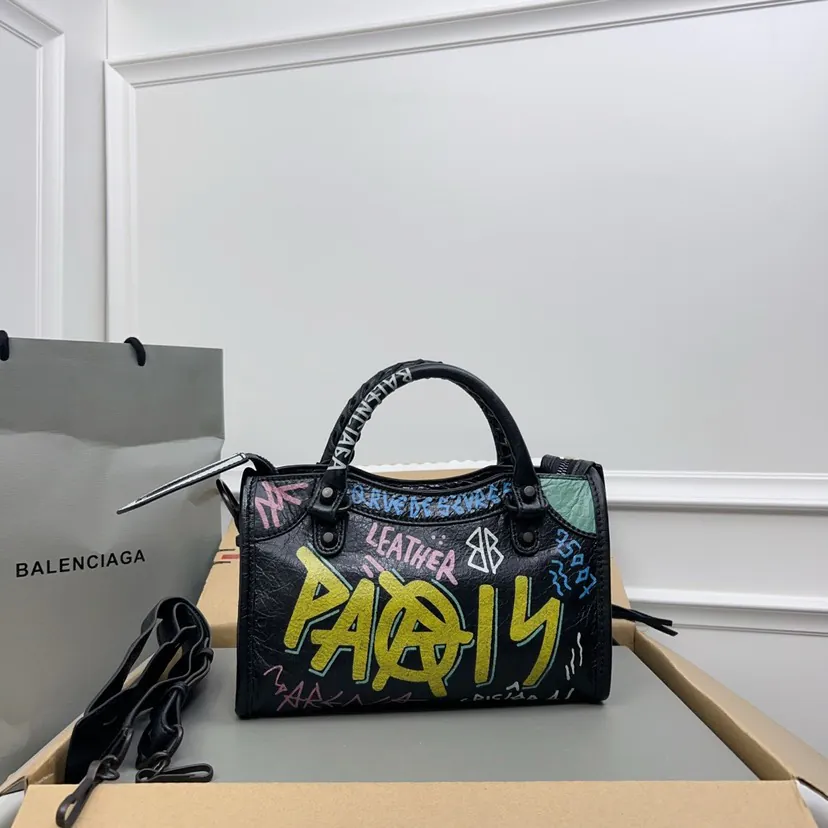 Mini City Bucket Bag Parisian Street Art