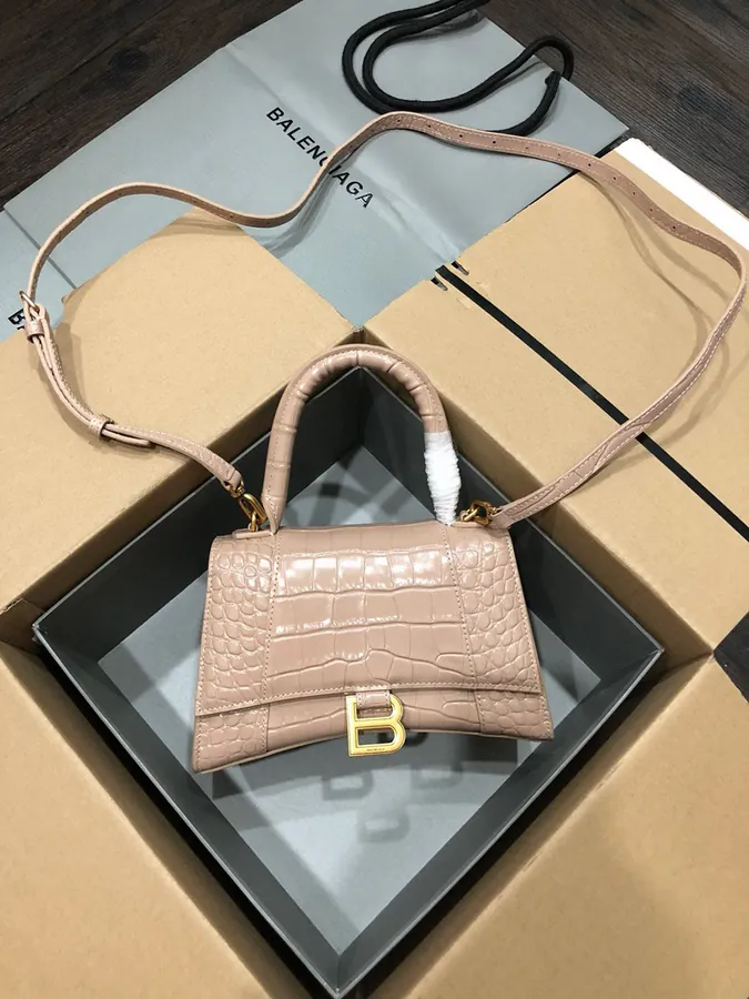 Balen Ga Hourglass Bag in Apricot