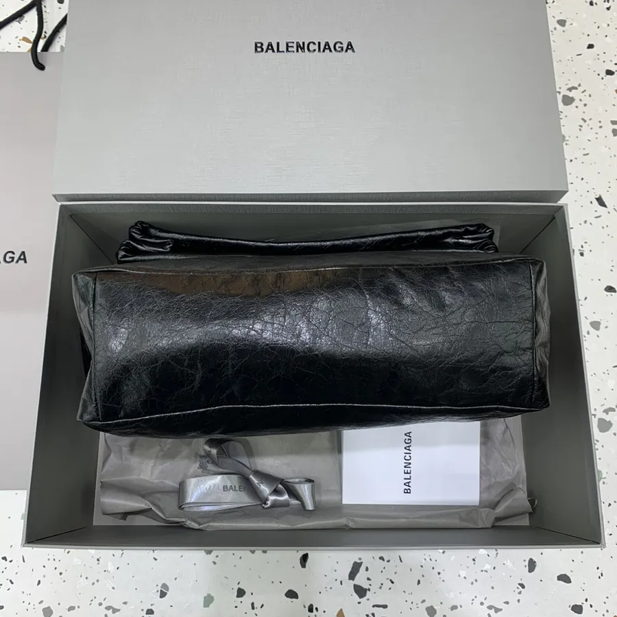 BaleNCIAG Le Monaco Bucket Bag Medium Size