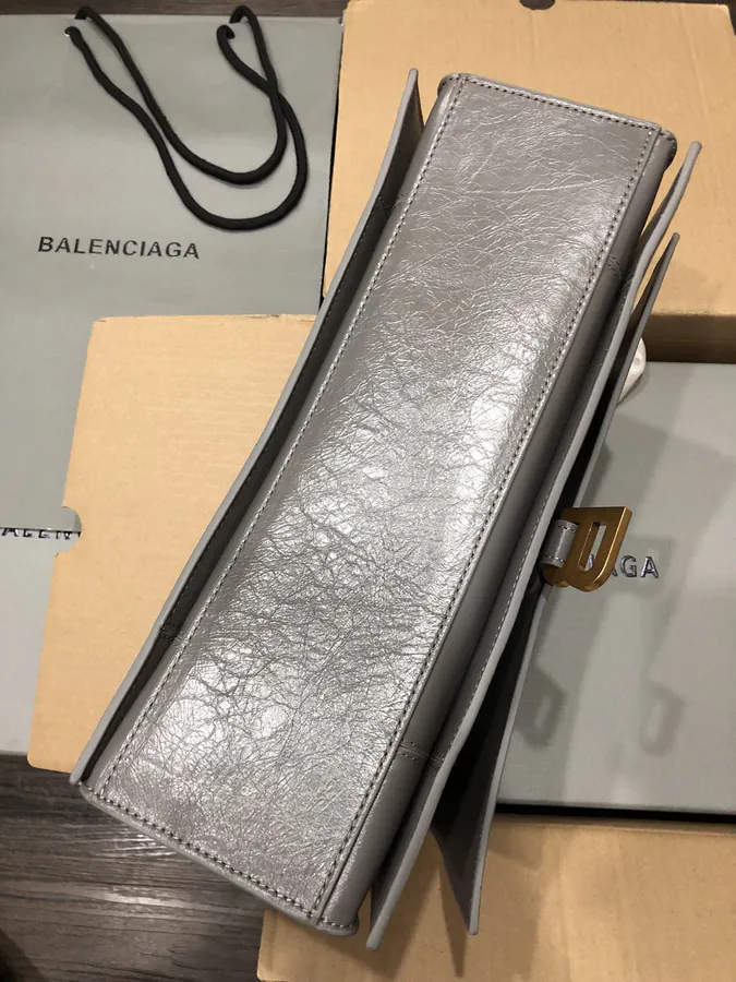 BaleNCIAG Crush Sand漏 Chain Bag Medium Size