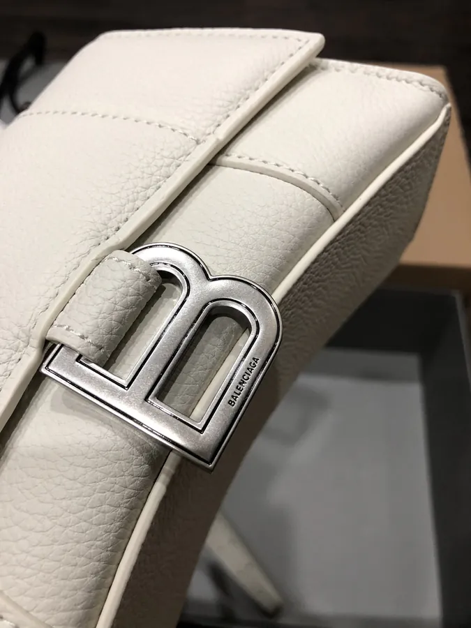 Balenciagα Hourglass Sand Bag in Grained Calfskin