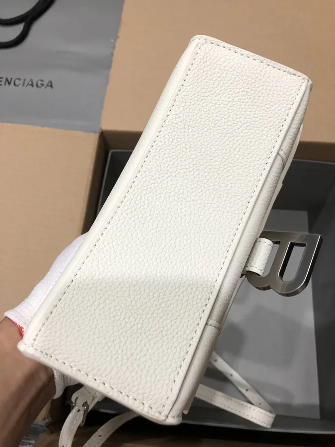 Balenciagα Hourglass Sand Bag in Grained Calfskin