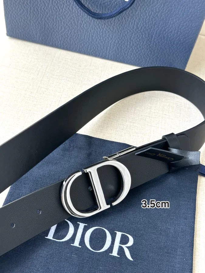 Montaigne Belt with Classic Design and Double Sided Style
