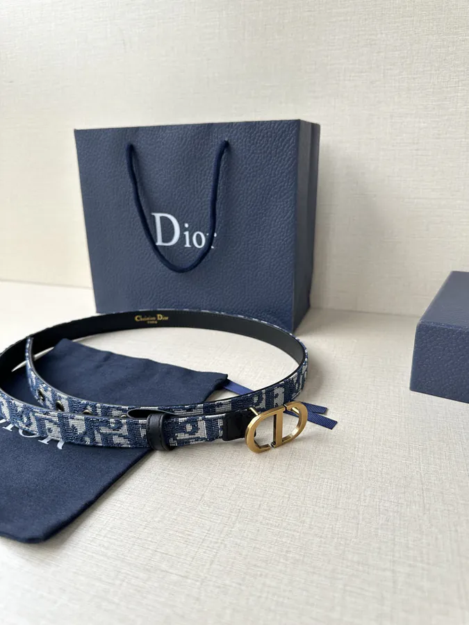 Montaigne Belt with Double Sided Design