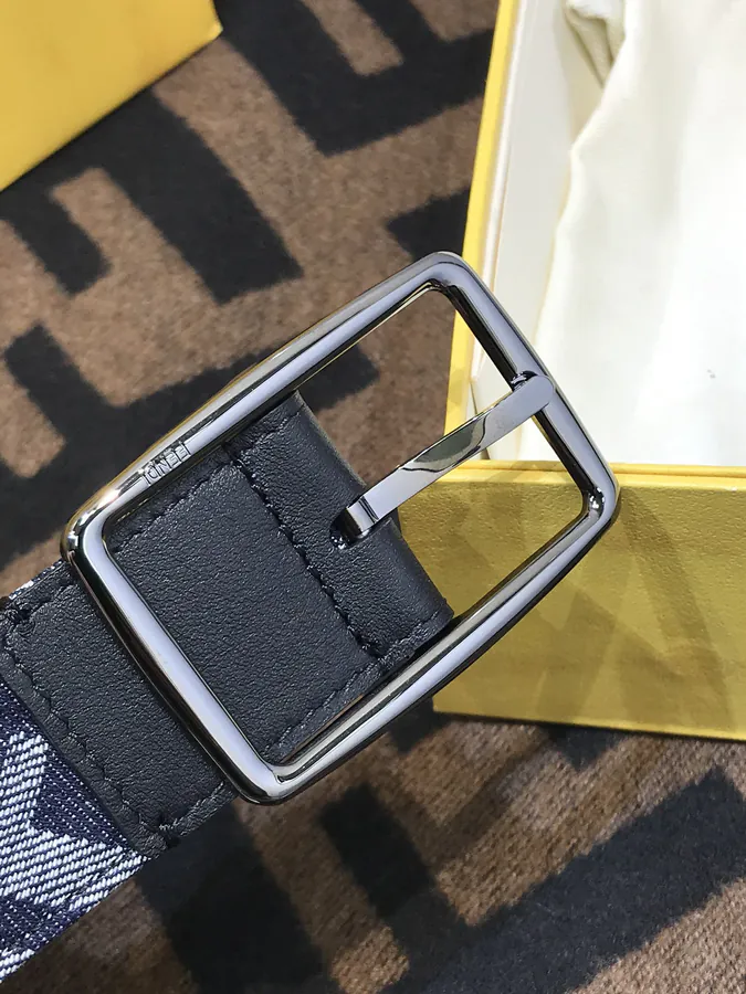 FD Signature Belt in Grained Calfskin with NFT Letter Clasp