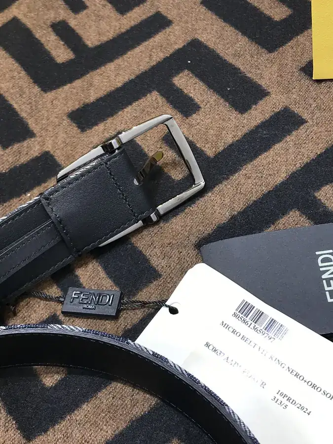 FD Signature Belt in Grained Calfskin with NFT Letter Clasp