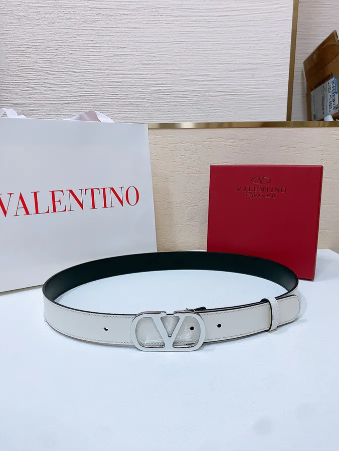 VLOGO Signature Buckle Leather Belt